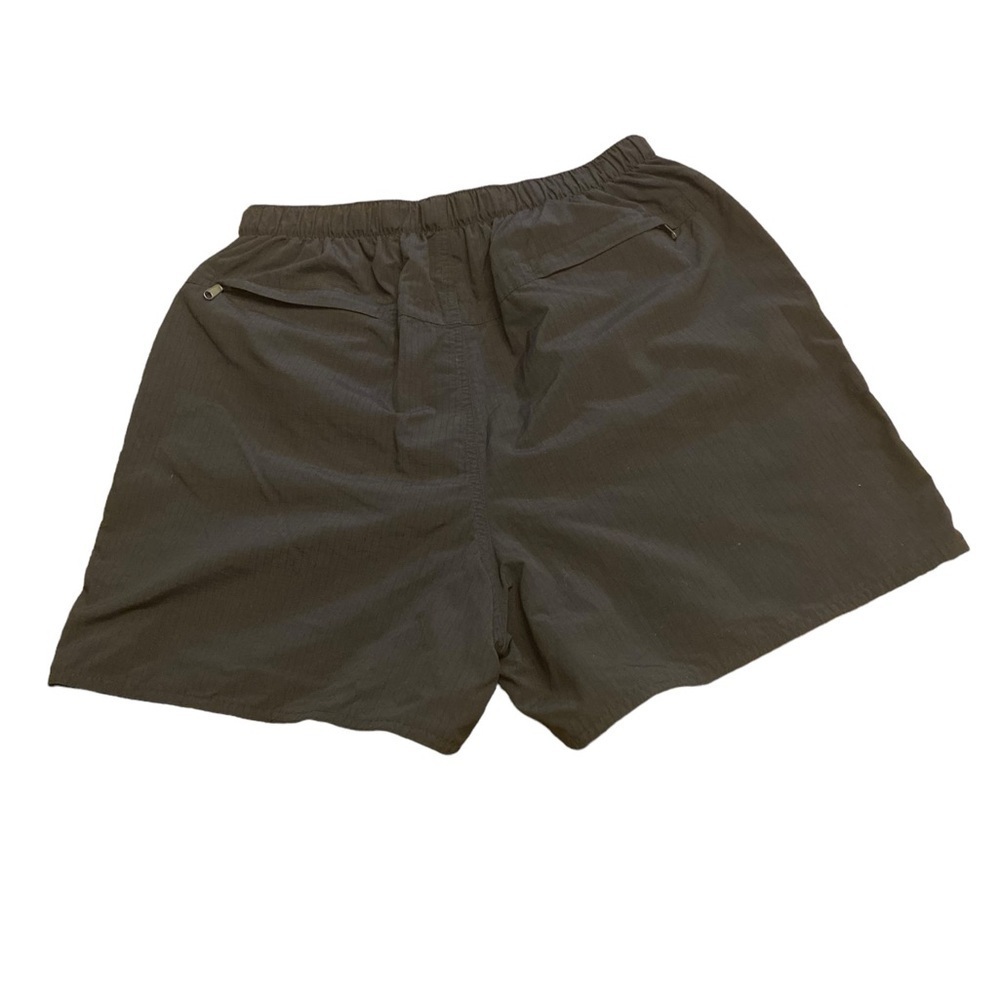 Lands End lined pull-on black shorts ladies size medium, clasp and pockets. - Picture 4 of 16